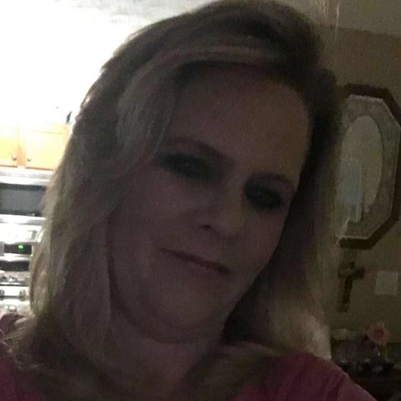 Meet your Posher, Angie - Picture 1 of 1